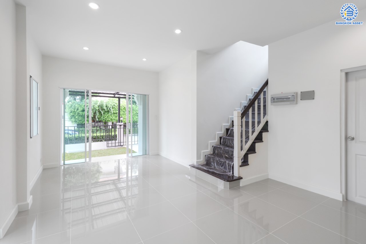 บ้านมือสองตกแต่งใหม่ แบรนด์ Property Perfect ม.เพอร์เฟคพาร์ค พระราม5-บางใหญ่ (ซ.วัดพระนอน) เนื้อที่ 35.8 ตร.ว. บ้านแฝดฟังก์ชันระดับบ้านเดี่ยว! 3 ห้องนอน 2 ห้องน้ำ 1 ที่จอดรถ Private Zone พร้อม Facilities ครบครัน บนทำเลเชื่อมต่อถนนกาญจนาฯ ใกล้ทางด่วน ศรีรัช-วงแหวนฯ เซ็นทรัลเวสต์เกต และรถไฟฟ้าสายสีม่วง "สถานีตลาดบางใหญ่"...